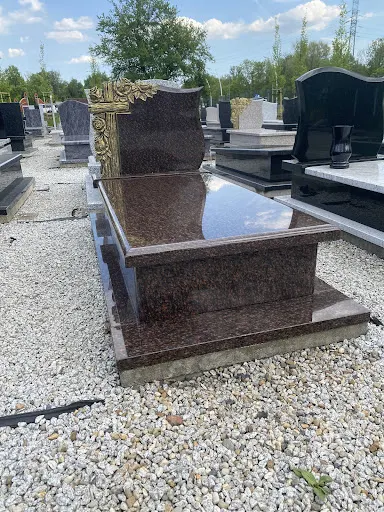 Kamieniarstwo Nagrobki Zenon Pochopień